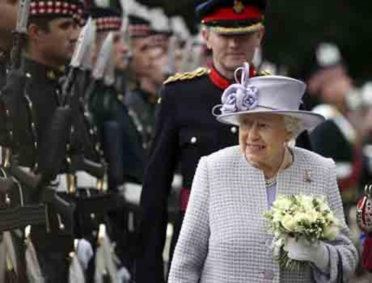 Queen calls for ‘calm’ in wake of Brexit.